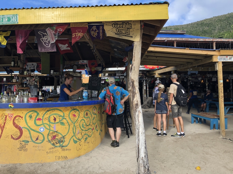 Jost Van Dyke, Great Harbor, Foxy's бар