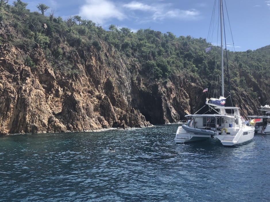 Переход Jost Van Dyke - Norman Island, Treasure Point, Caves (пещеры)